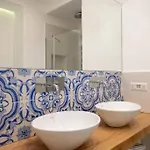White House - Casa סורנטו