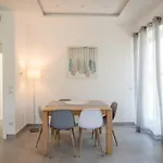 White House - Casa דירה *