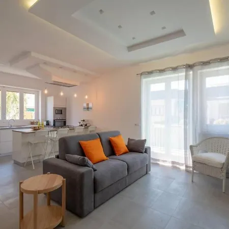 White House - Casa Apartment