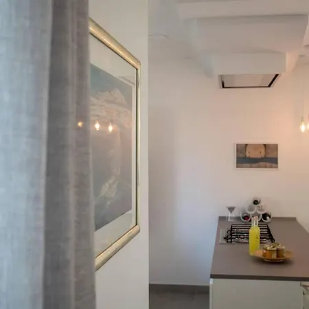 White House - Casa Apartment